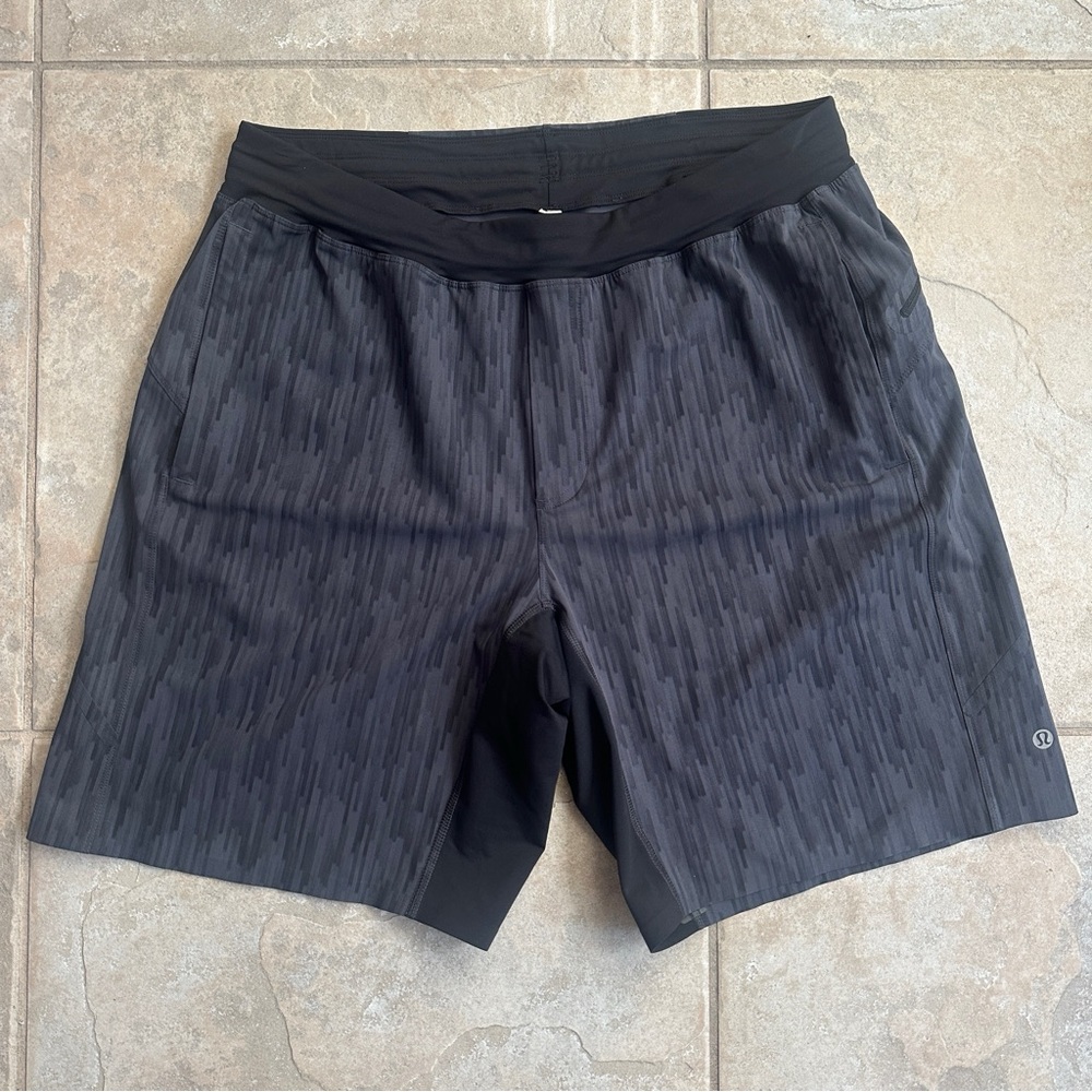 Lululemon Men’s Assert Short 9" in Speed Texture Deep Coal Black Size Large